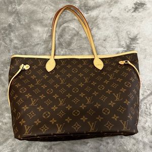 Louis Vuitton Neverfull MM Monogram w/Peony interior